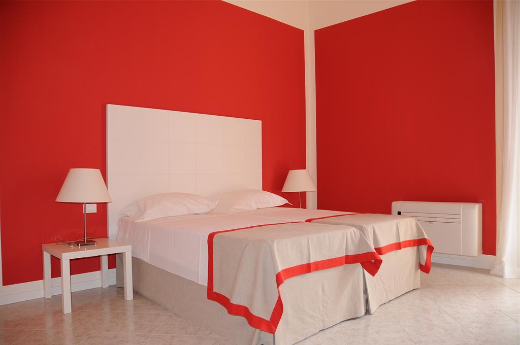 Albachiara Suite Rooms - City Center ตราปานี ห้อง รูปภาพ
