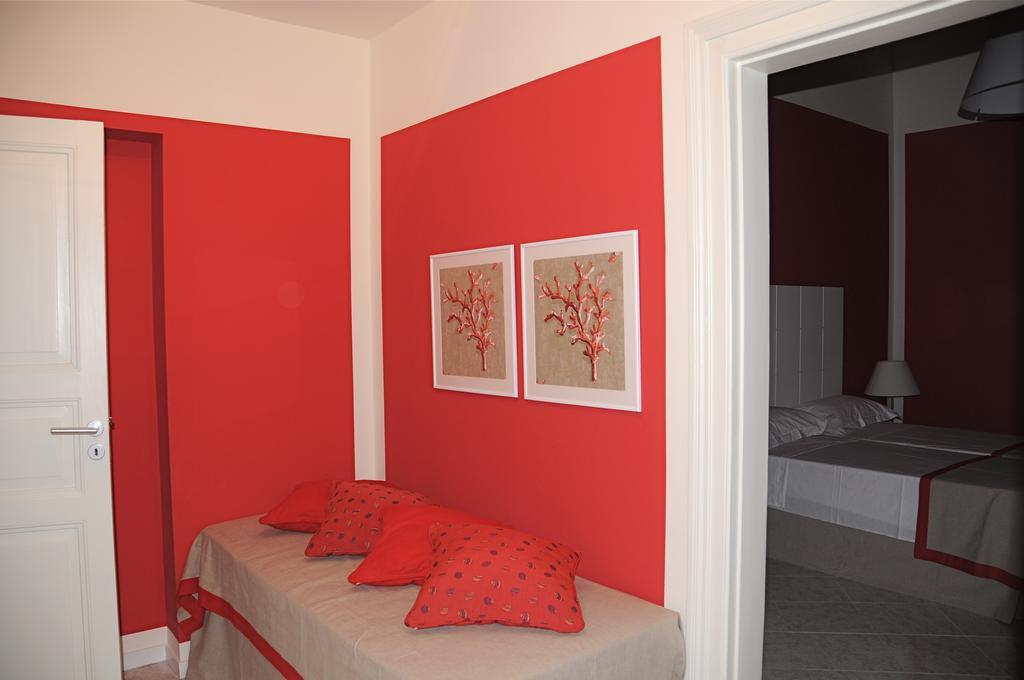 Albachiara Suite Rooms - City Center ตราปานี ห้อง รูปภาพ